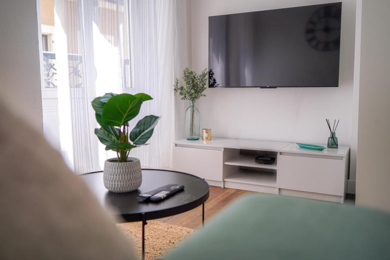 Le Petit Martial - Coeur De Ville,Refait A Neuf,Tout Equipe, Parking Шатору Экстерьер фото